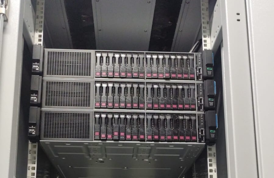 iotamine-delhi-datacenter-server-rack.